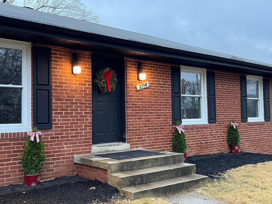 Primary Photo - 2114 Glendora Dr