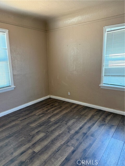 Foto del edificio - 6165 Lewis Ave