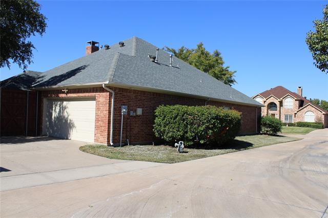 Building Photo - 2300 Creekview
