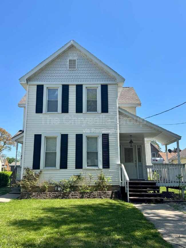 Building Photo - 416 Adams St