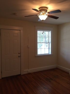 Building Photo - 2306 Parkwood Ave