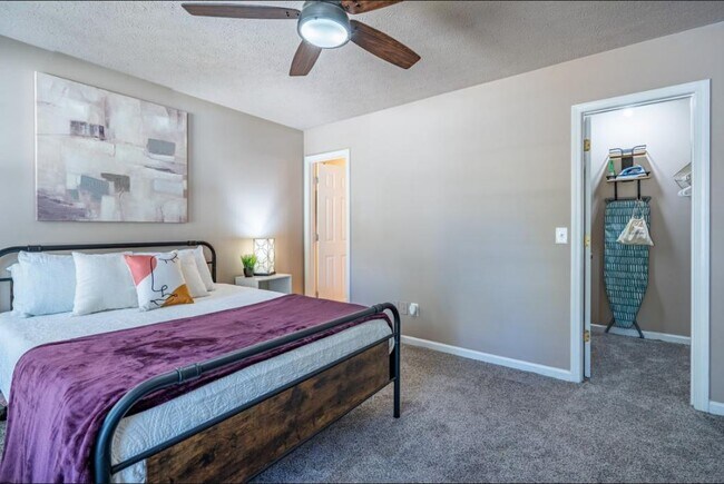 Foto del edificio - 7105 Diana Cir