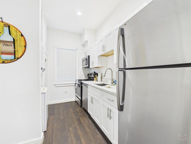 Foto del edificio - 1010 W 26th St