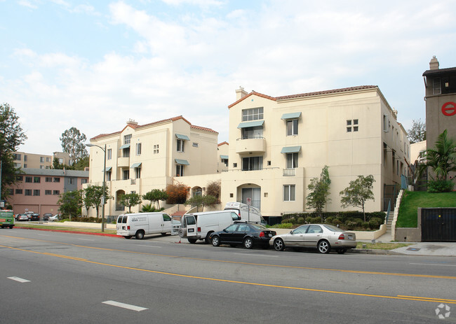 Foto del edificio - Gayley Terrace