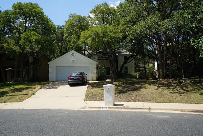 Building Photo - 8106 Forest Mesa Dr
