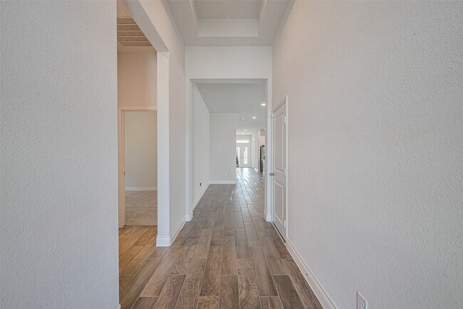 Foto del edificio - 6906 Montclair Colony Trl