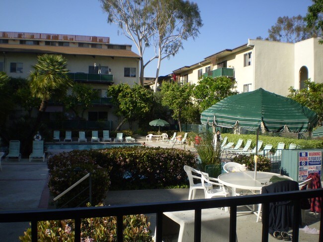 Foto del edificio - 5460 White Oak Ave