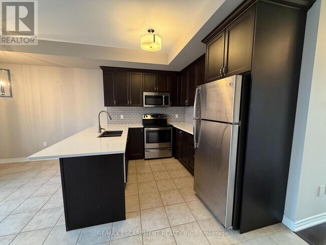 Photo du bâtiment - 4165 Palermo Common