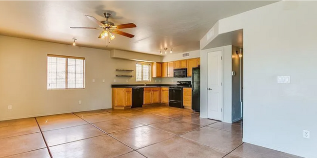 Building Photo - Spacious 3BR/2BA Upstairs Residence in Tucson 85719 | 1,225 SQFT & Airy Kitchen