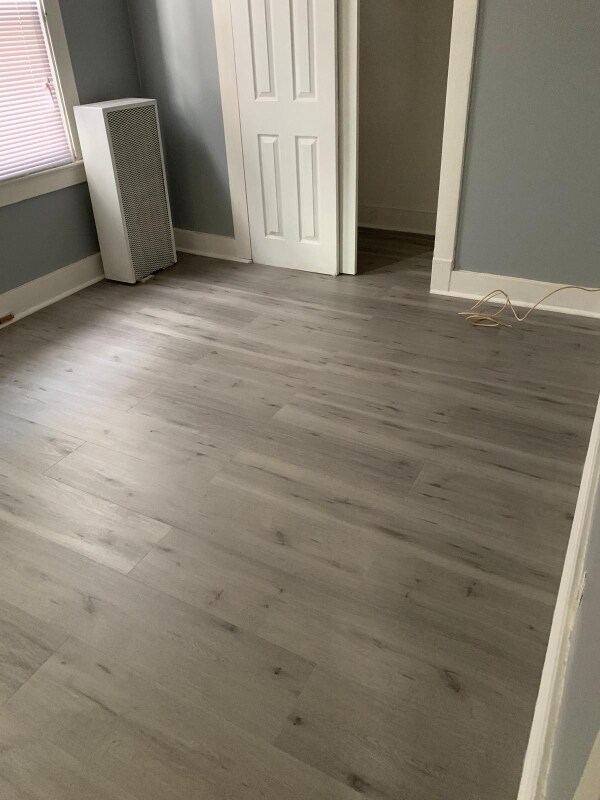 Foto del edificio - 543 Maple Ave