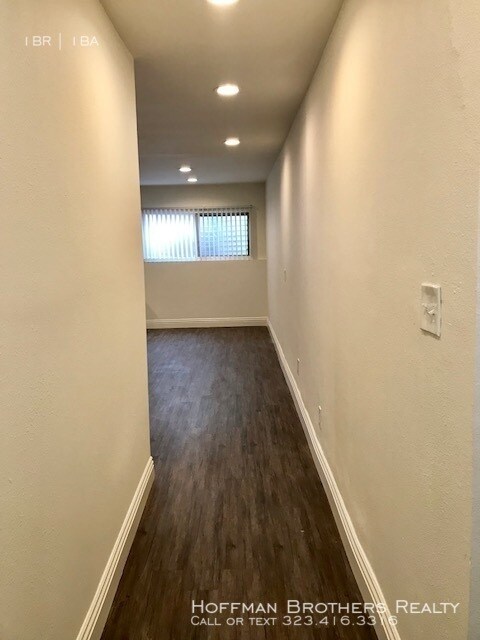 Building Photo - 4840 W Slauson Ave Windsor Hills CA 90056