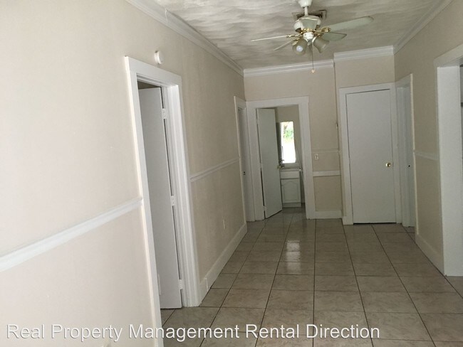 Foto del edificio - 2336 Crawford St