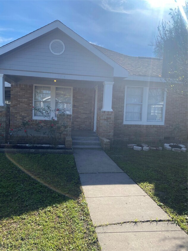 Foto principal - 7814 Scanlock St