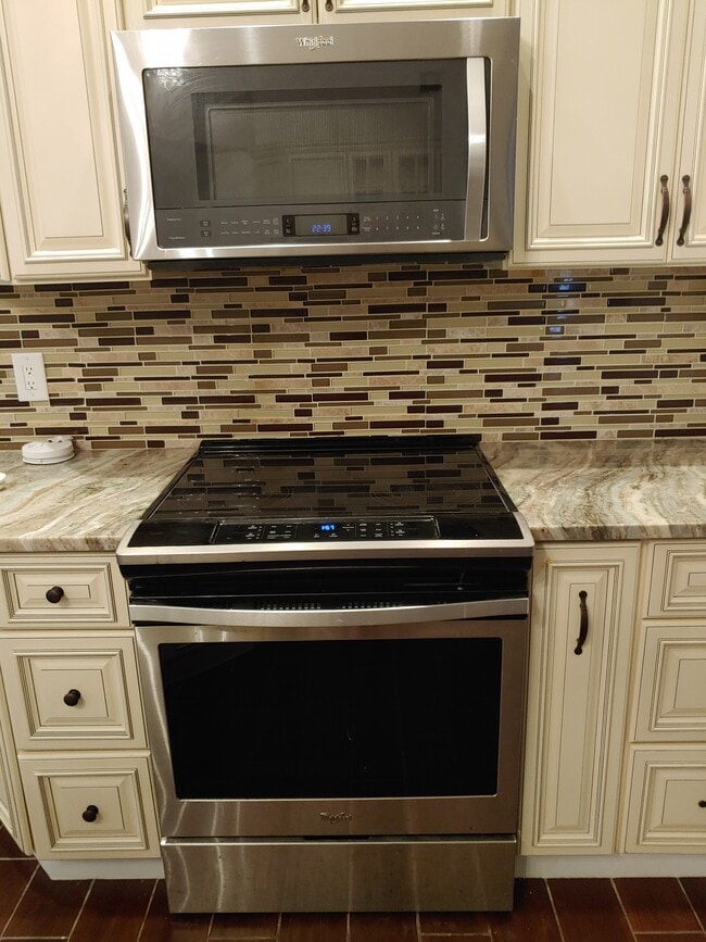 Building Photo - 6034 Winding Ridge Ln
