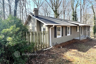 Building Photo - 2668 Earl Dr