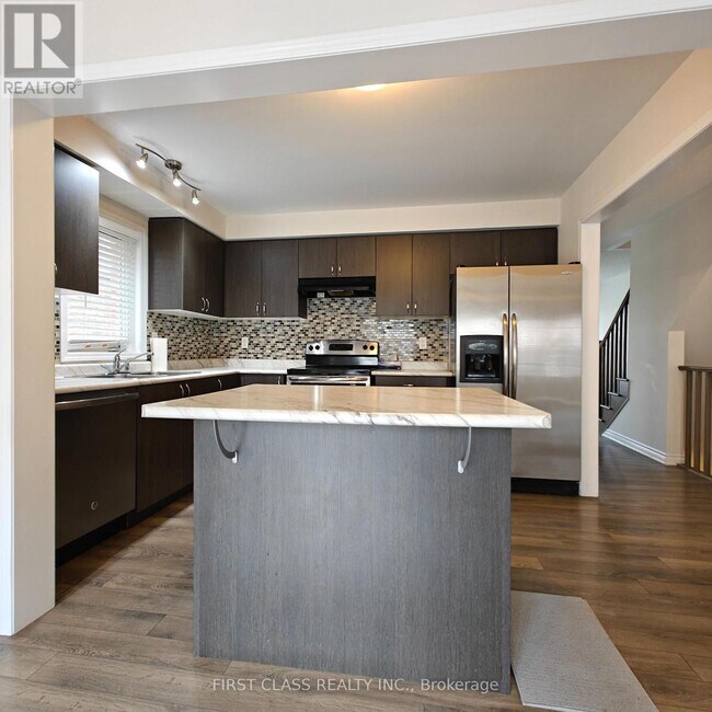 Building Photo - 11 Tight Ct