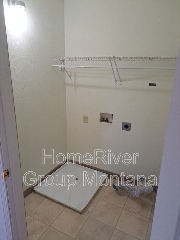 Foto del edificio - 220 N Grant St