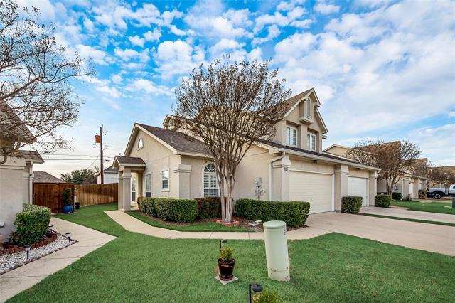 Foto principal - 8400 Hickory St