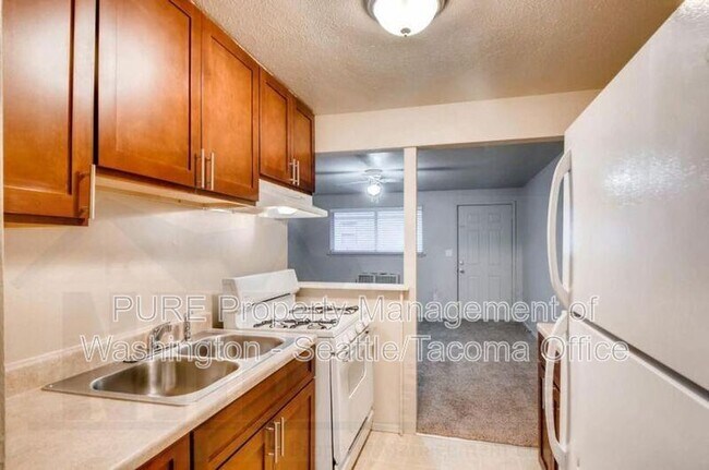Foto del edificio - 14510 Washington Ave SW