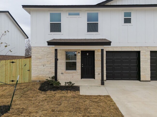 Foto del edificio - 804 White Meadow Ln