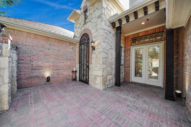 Foto del edificio - 7211 Spring Meadow Ln