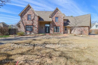 Building Photo - 10116 S Fulton Ave