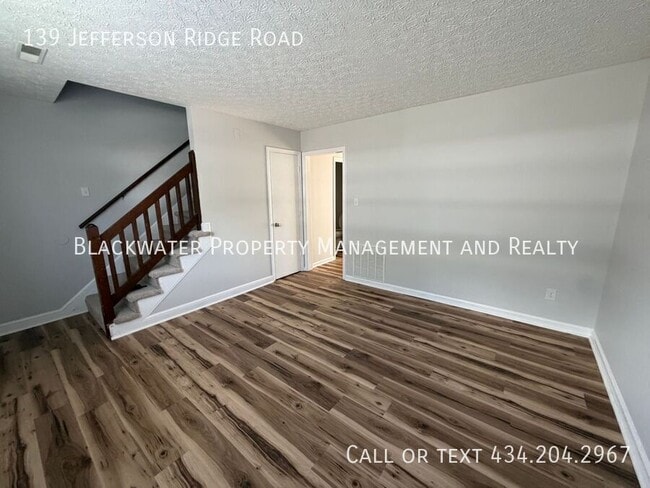 Building Photo - 139 Jefferson Ridge Rd