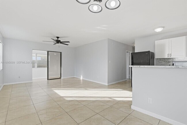 Foto del edificio - 533 NW 15th Way