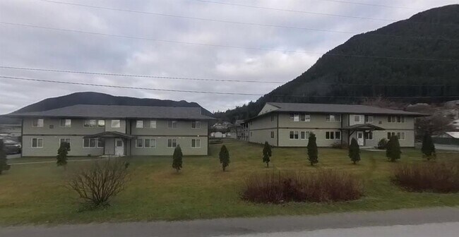 Foto del edificio - 105 Burkhart Dr