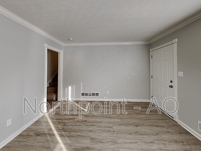 Foto del edificio - 3901 Rockcrest Ct