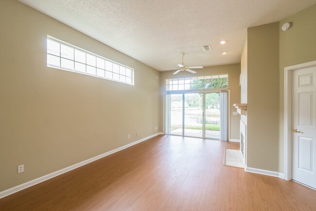 Building Photo - 815 Tournament Rd