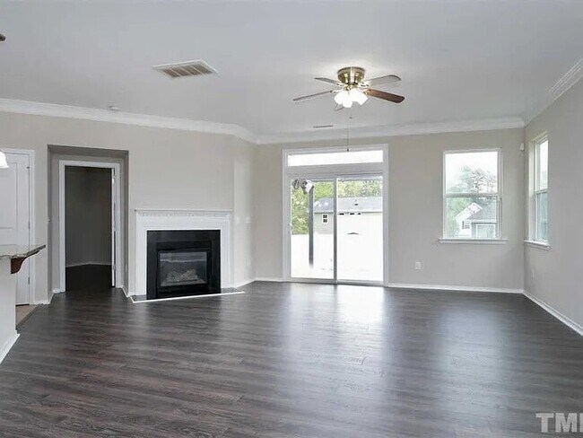 Foto del edificio - 5602 Black Maple Dr