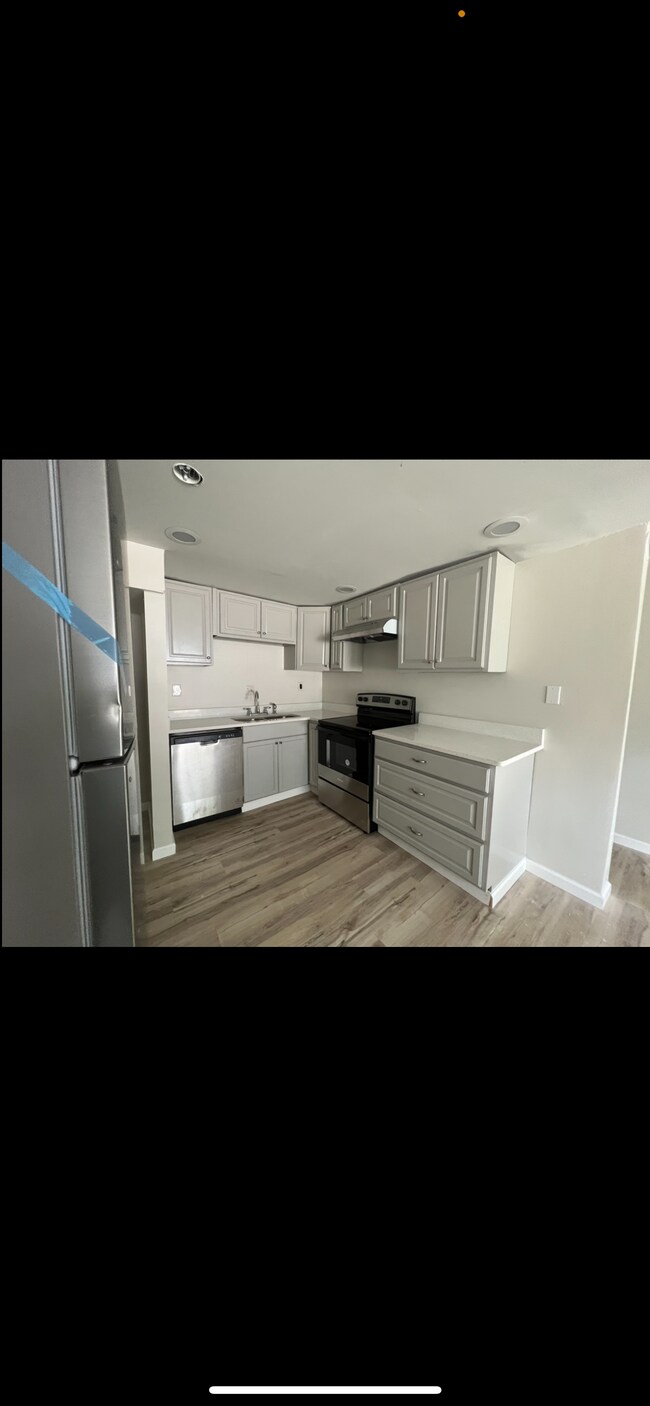 Foto del edificio - 337 Fairburn Rd NW