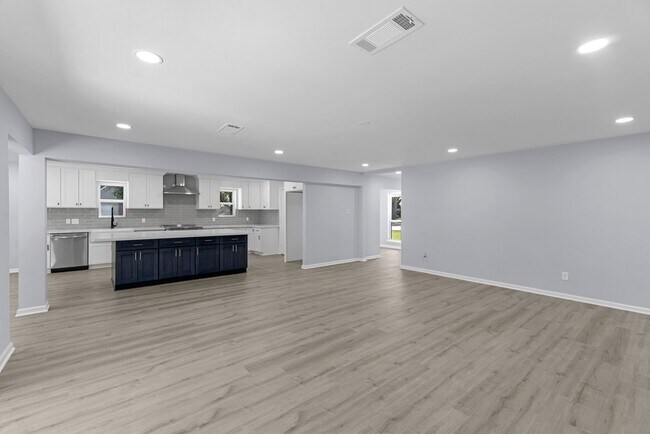 Building Photo - 11402 Ash Creek Dr