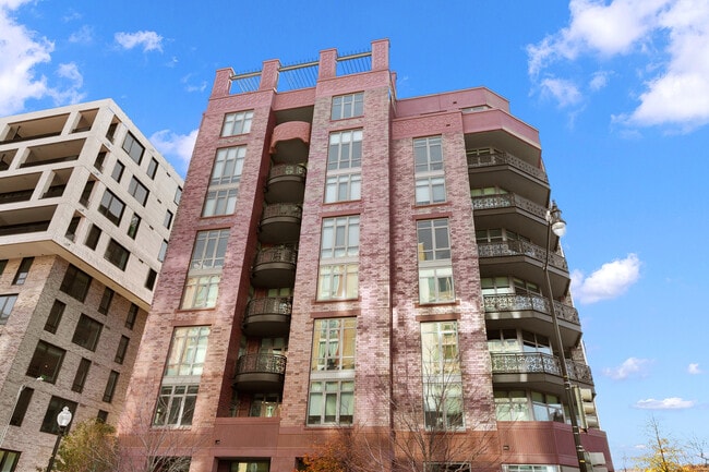 Building Photo - 810 O St NW