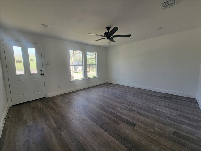 Foto del edificio - 3024 N Crump St