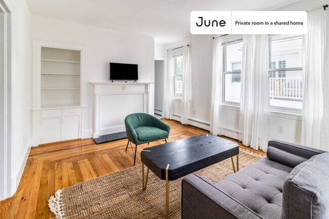 Foto del edificio - Room in Shared 7 bed/2 bath home in Brighton
