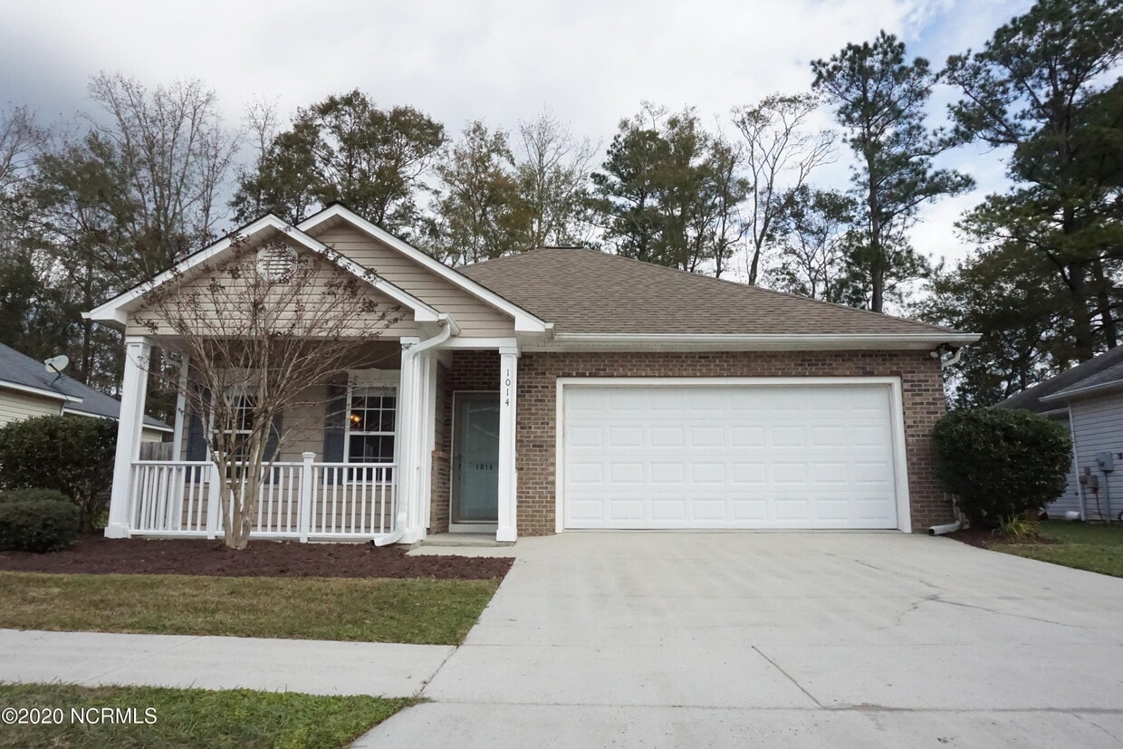 1014 Lake Norman Ln, Leland, NC 28451 House Rental in Leland, NC