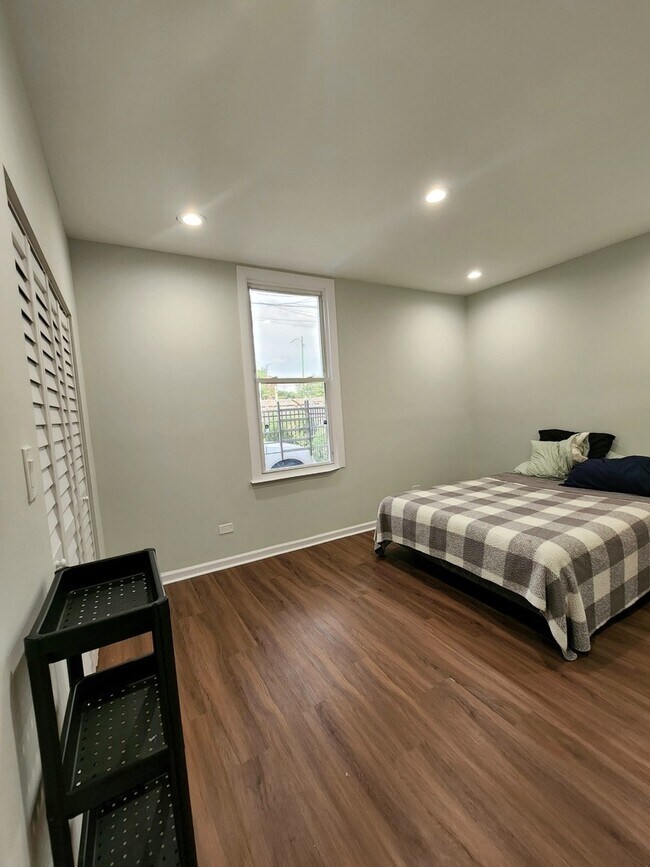 Foto del edificio - 1332 S Claremont Ave