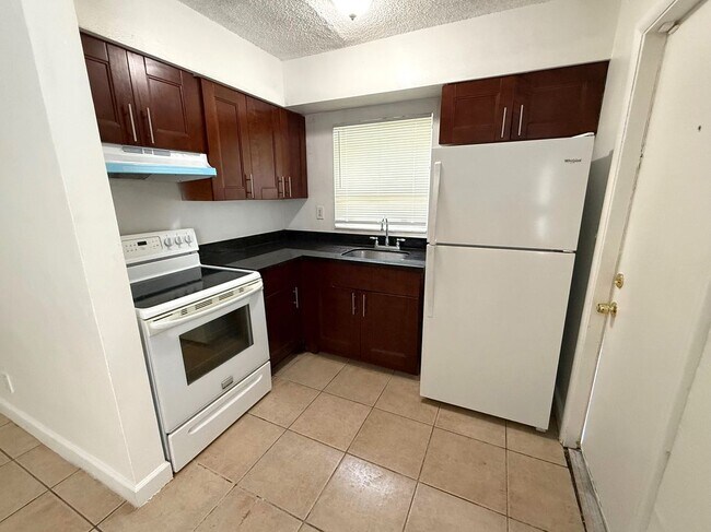 Foto del edificio - 5224 NW 16th St