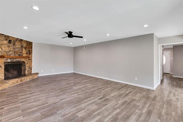 Foto del edificio - 14721 Birchridge Dr