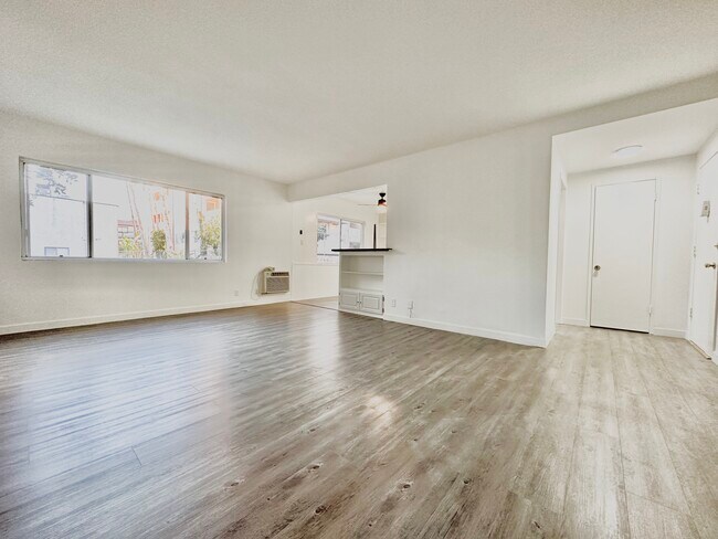 Foto del edificio - 1541 N Formosa Ave