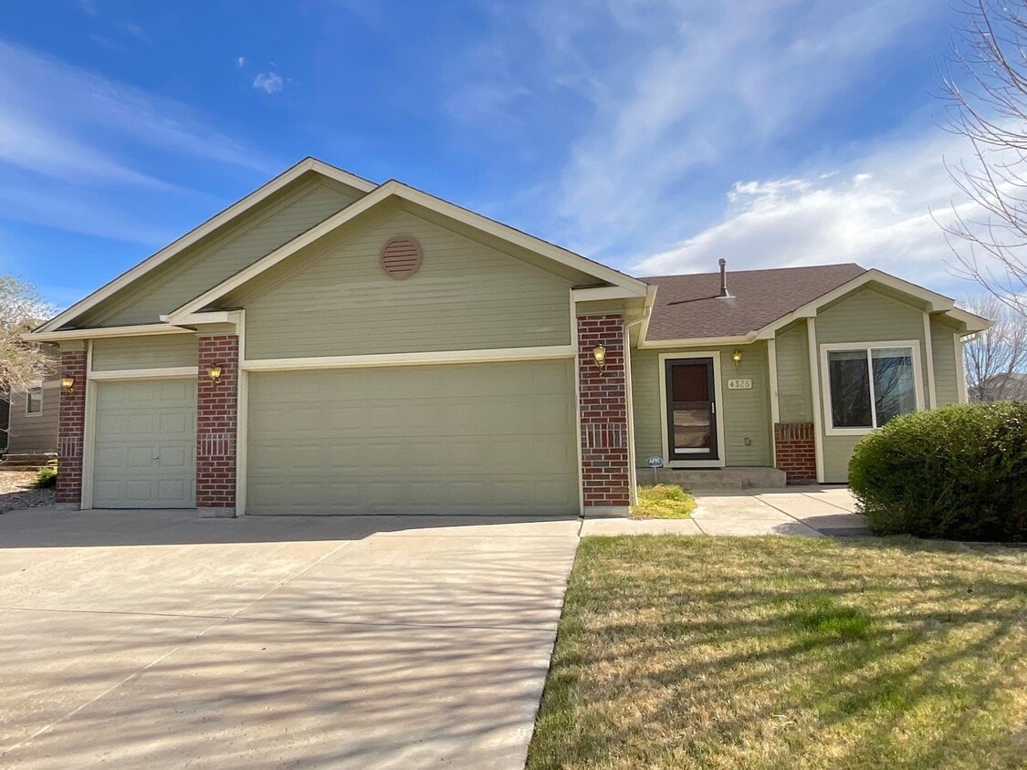 3 Bedroom Home Available Near Barnes Rd & Peterson Rd! - 3 Bedroom Home Available Near Barnes Rd & Peterson Rd!