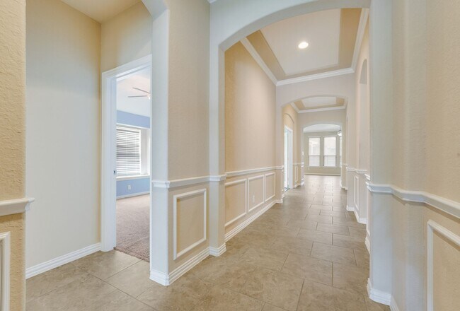 Building Photo - 310 Park Heights