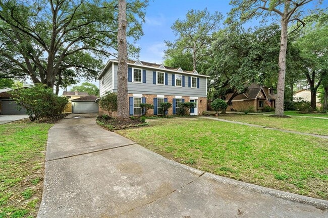 Building Photo - 4611 El Salvador Dr