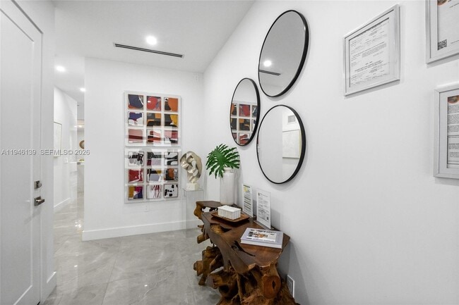 Foto del edificio - 325 SW 16th St