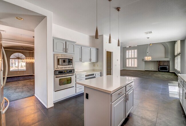 Building Photo - Status: Accepting Applications