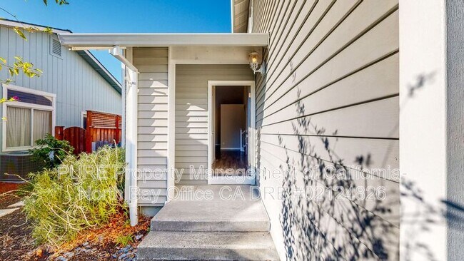 Building Photo - 1890 Howard Dr