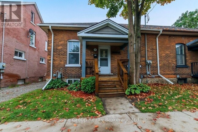 Building Photo - 630 Peel St