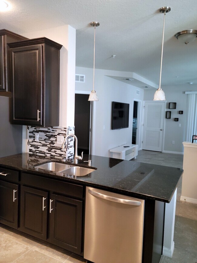 Kitchen Breakfast Bar - 8382 Enclave Way